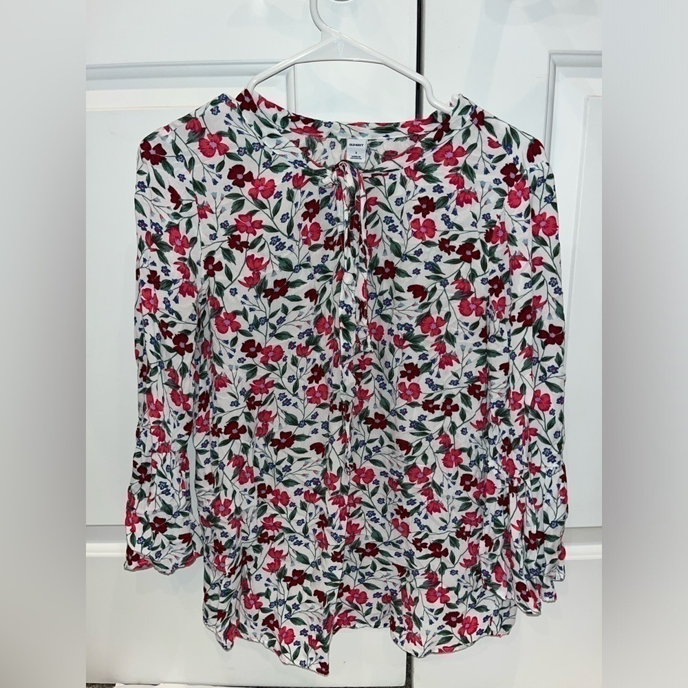 Old Navy long sleeve shirt Small